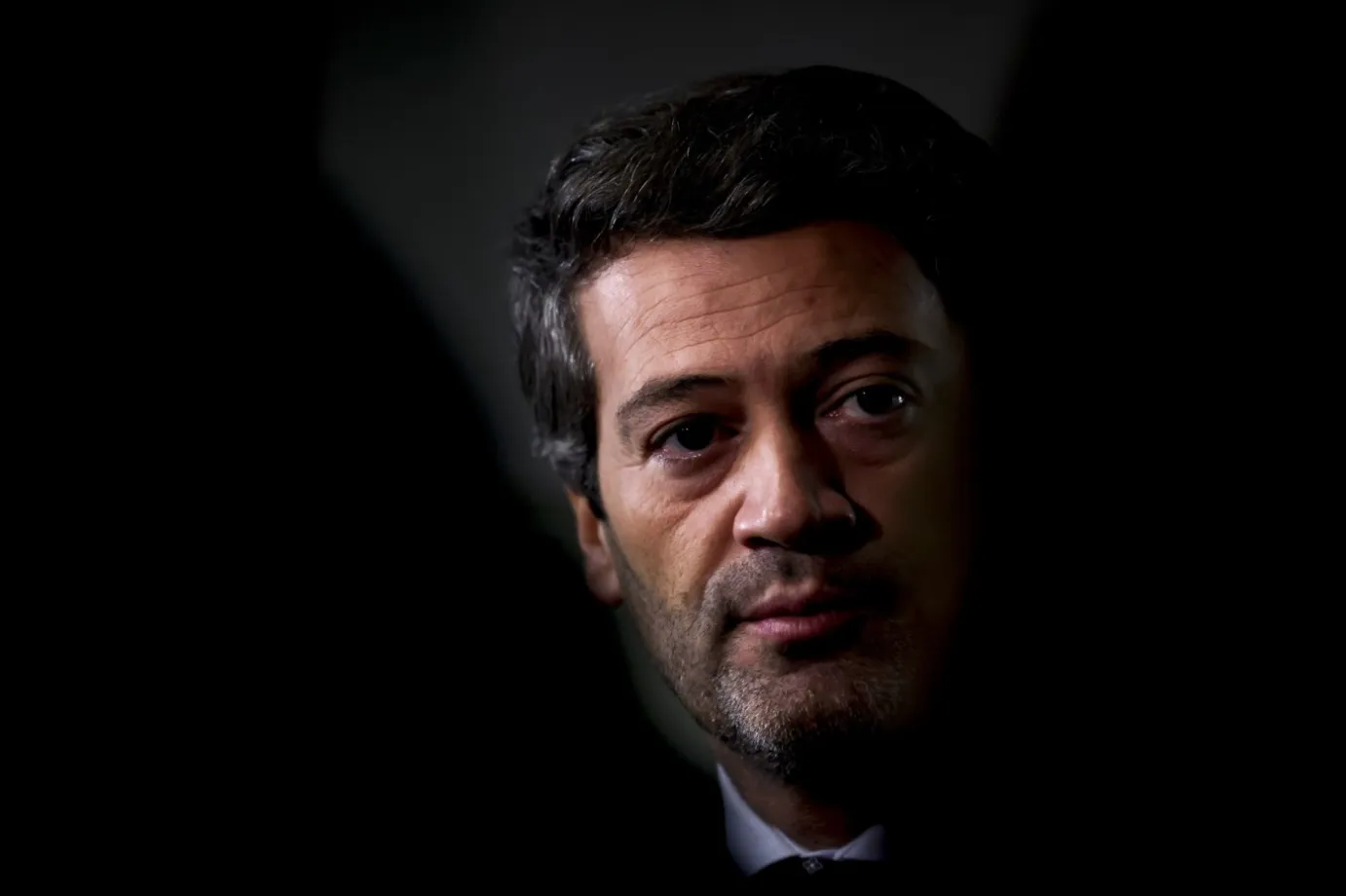 Court orders André Ventura to remove anti-Roma posters within 24 hours