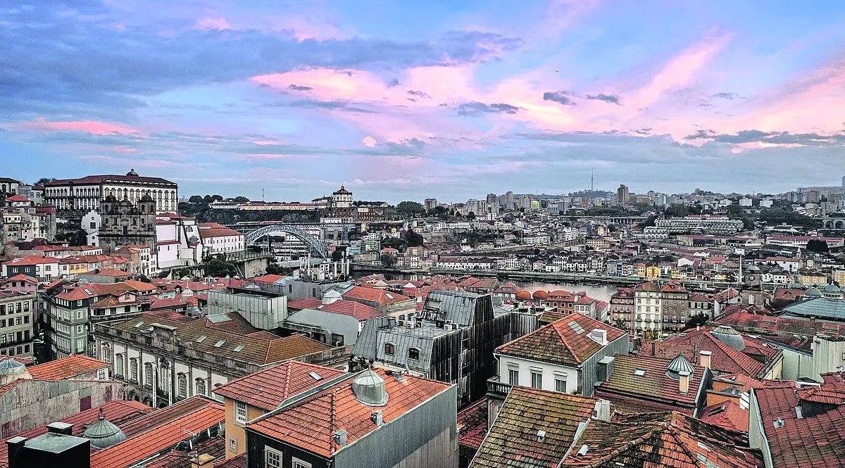 Housing Credit Surge: Interest Rate Cuts and Youth Tax Benefits Drive Loan Growth